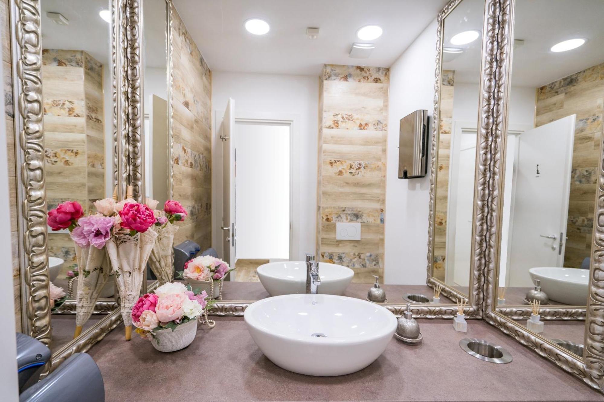 Studio One Accommodation Suites Bucarest Extérieur photo