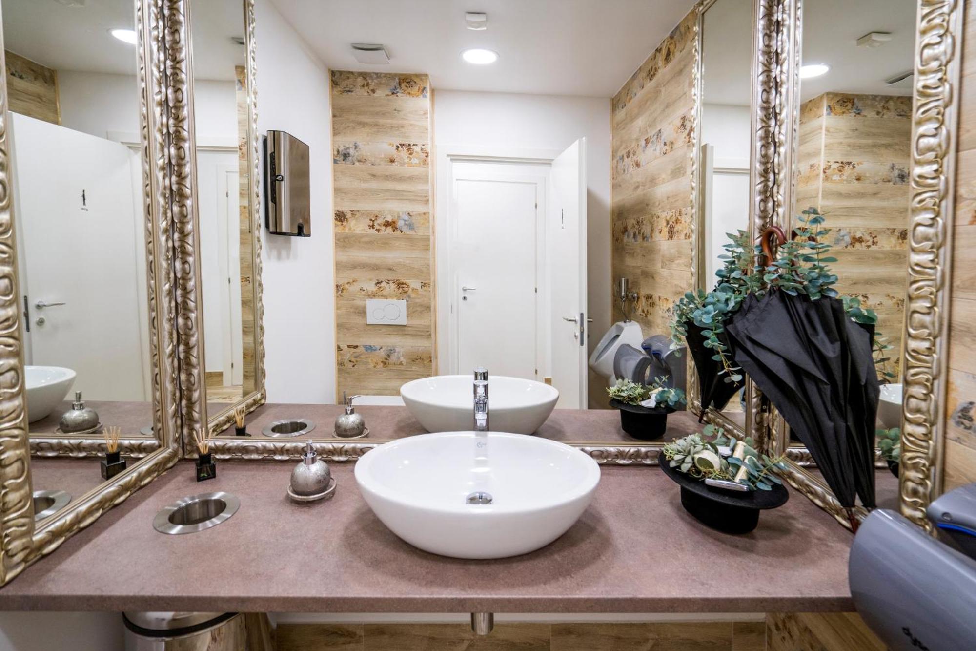 Studio One Accommodation Suites Bucarest Extérieur photo